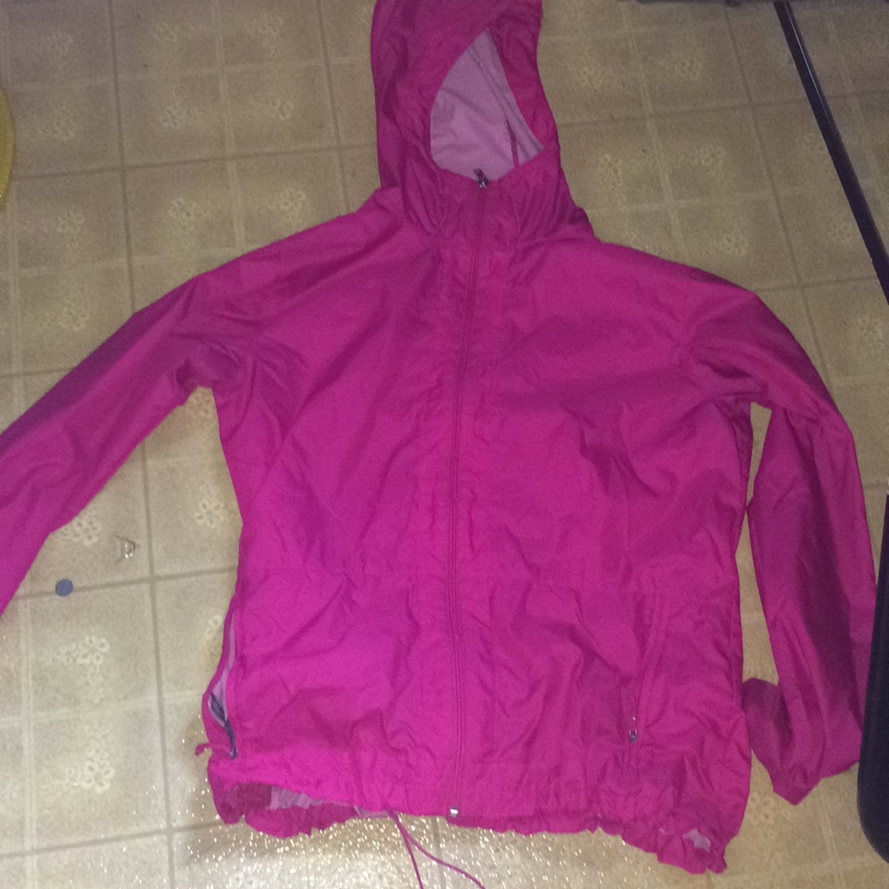 Wind breaker